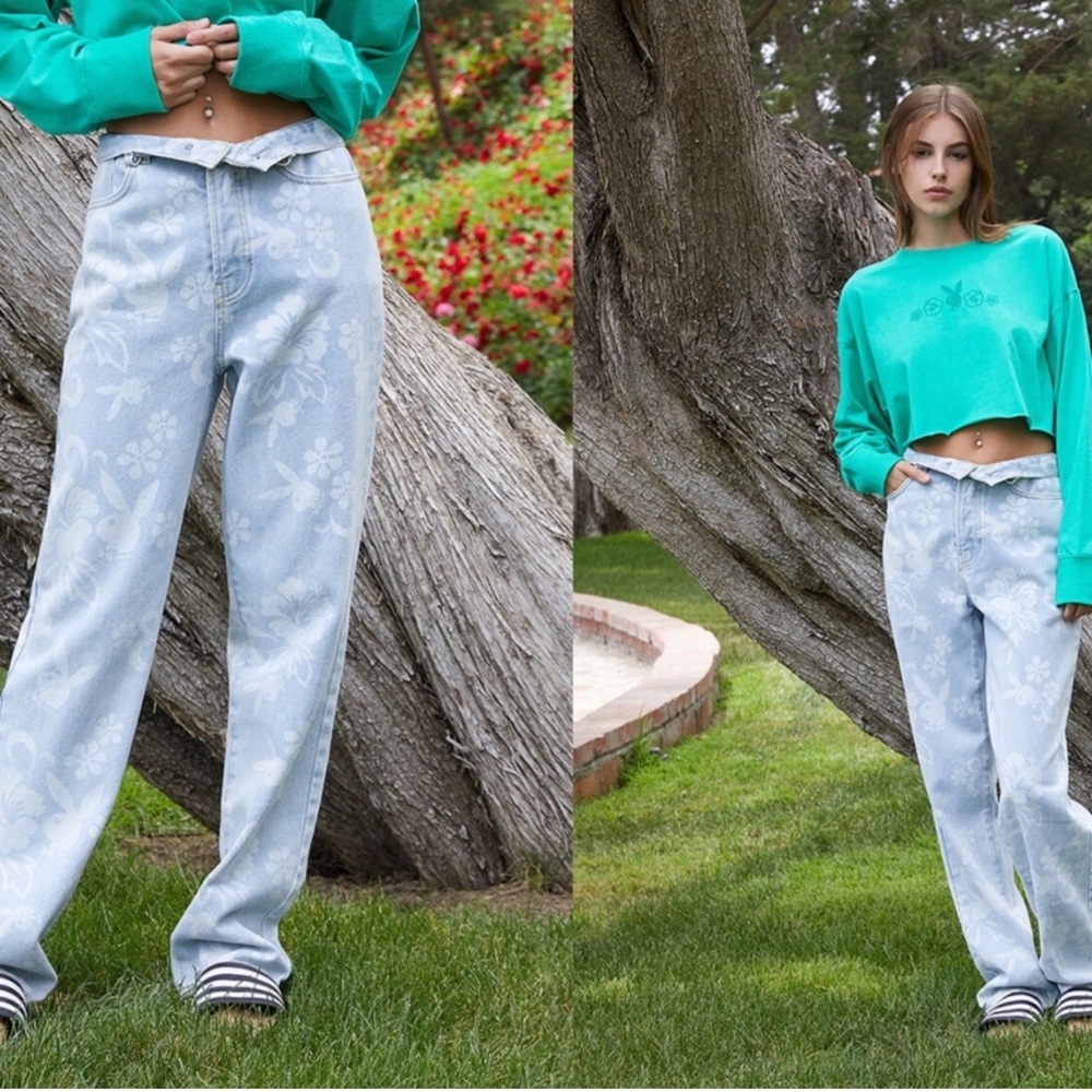Playboy X PacSun Luau Dad Jeans Size 25 High Waist Floral Playboy Print Retro